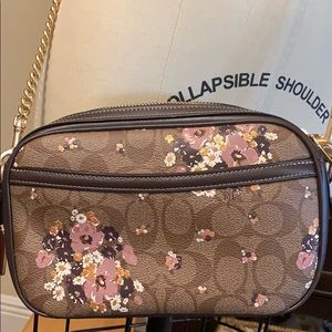 Coach purse like new.